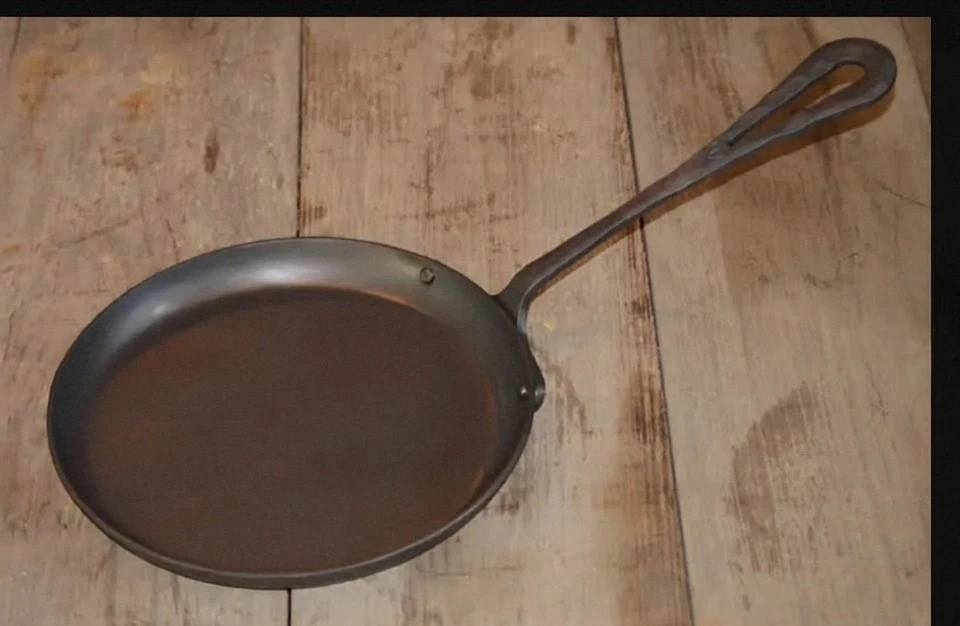 8" Base Hand-Forged Griddle