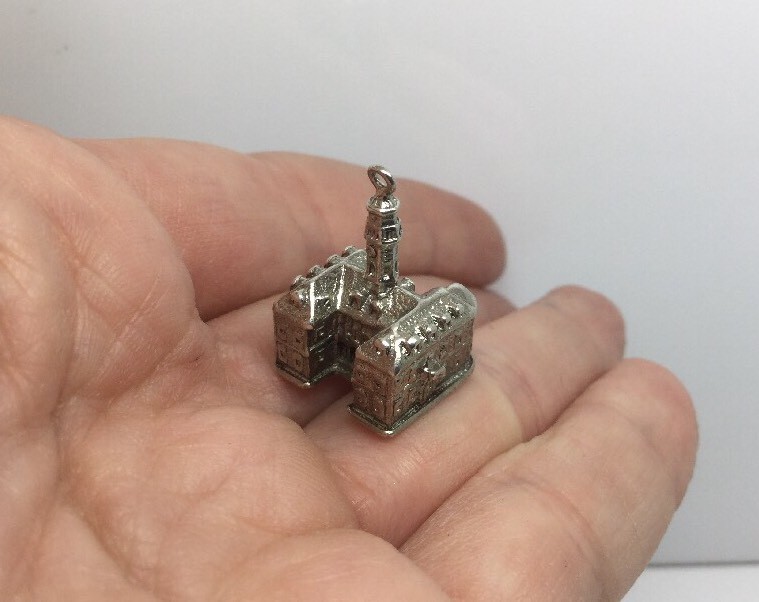 STERLING SILVER CATHEDRAL SOLID PENDANT - image 1