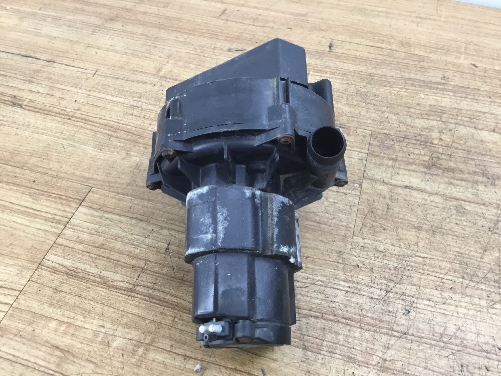 0006 Mercedes W208 CLK S430 Secondary Air Smog Pump Emission Control