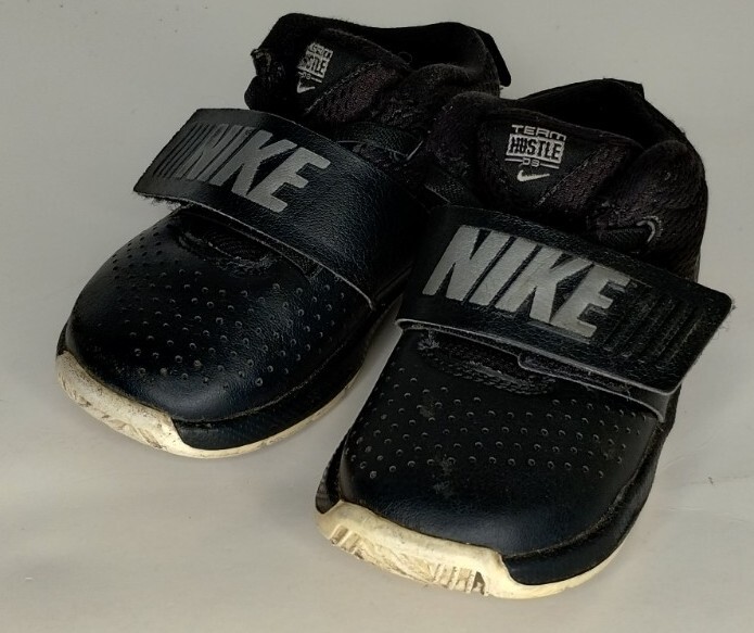 Nike Team Hustle D8 Toddler Boys Black Silver White 881943-001 Toddler Size  6C