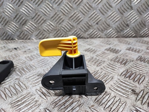 Renault Trafic MK3 2015-22 Vivaro B NV300 Rear Door Upper Latch Catch Left N/S - Picture 6 of 8
