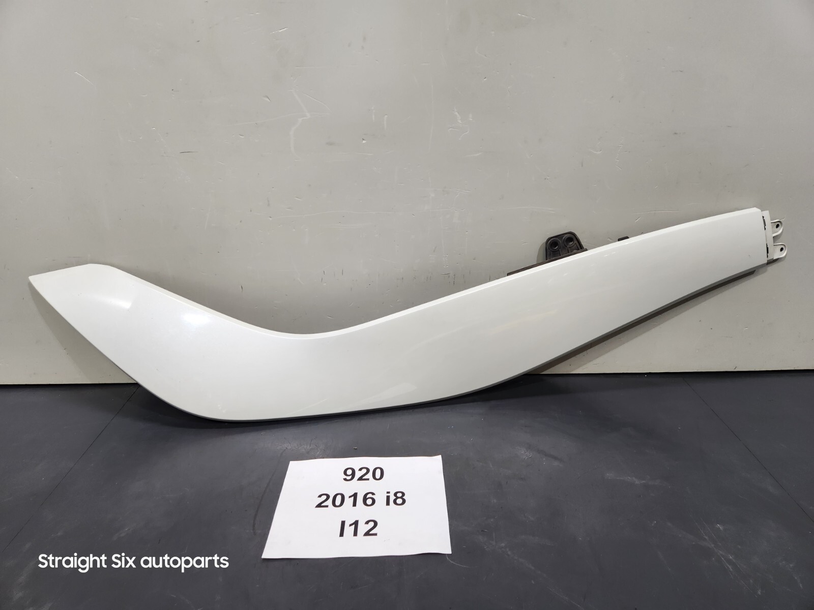 ✅ 14-20 BMW i8 I12 Coupe Rear Right Passenger Side Molding Panel Turn Signal