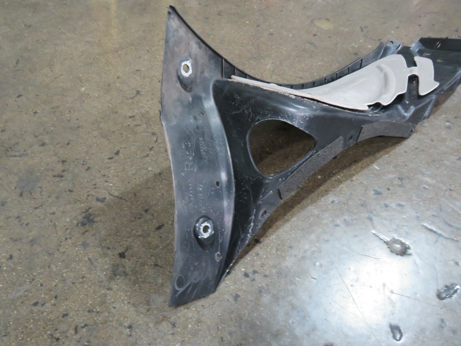 Mclaren 600LT, RH, Right, Fender Backing Moulding, Used, P/N 13A5733CP