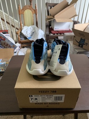 yeezy 700 v3 infant