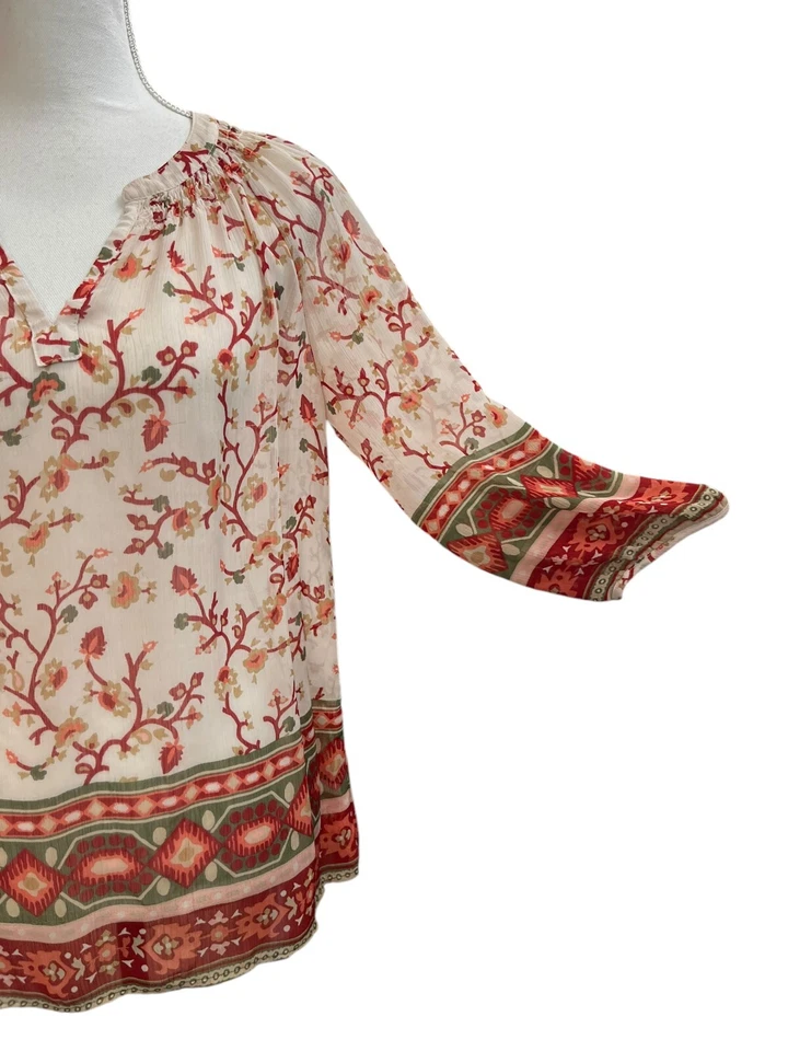 Old Navy 女式中号多雪纺花卉分领缩褶波西米亚 — 第 3/4 张图片