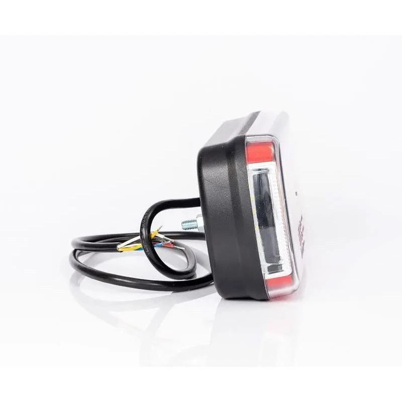 FEU ARRIERE DROIT A LED UNIVERSEL 6 FONCTIONS - Photo 2/4