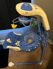 Fisher-Price Aquarium Cradle Swing Infant Blue/White Mobile Music Lights