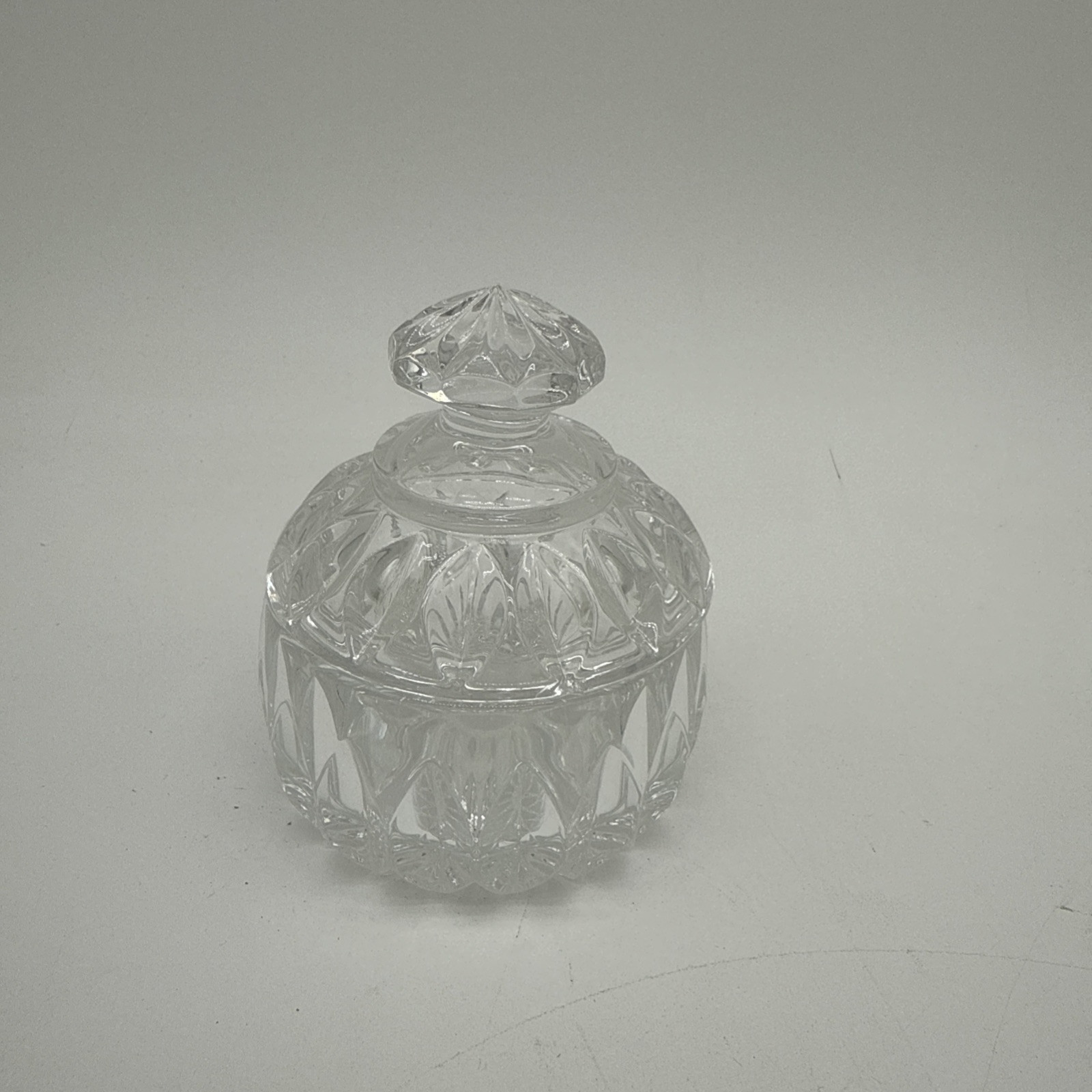Nachtmann Orion Crystal Candy Dish with Elegant Ring Design