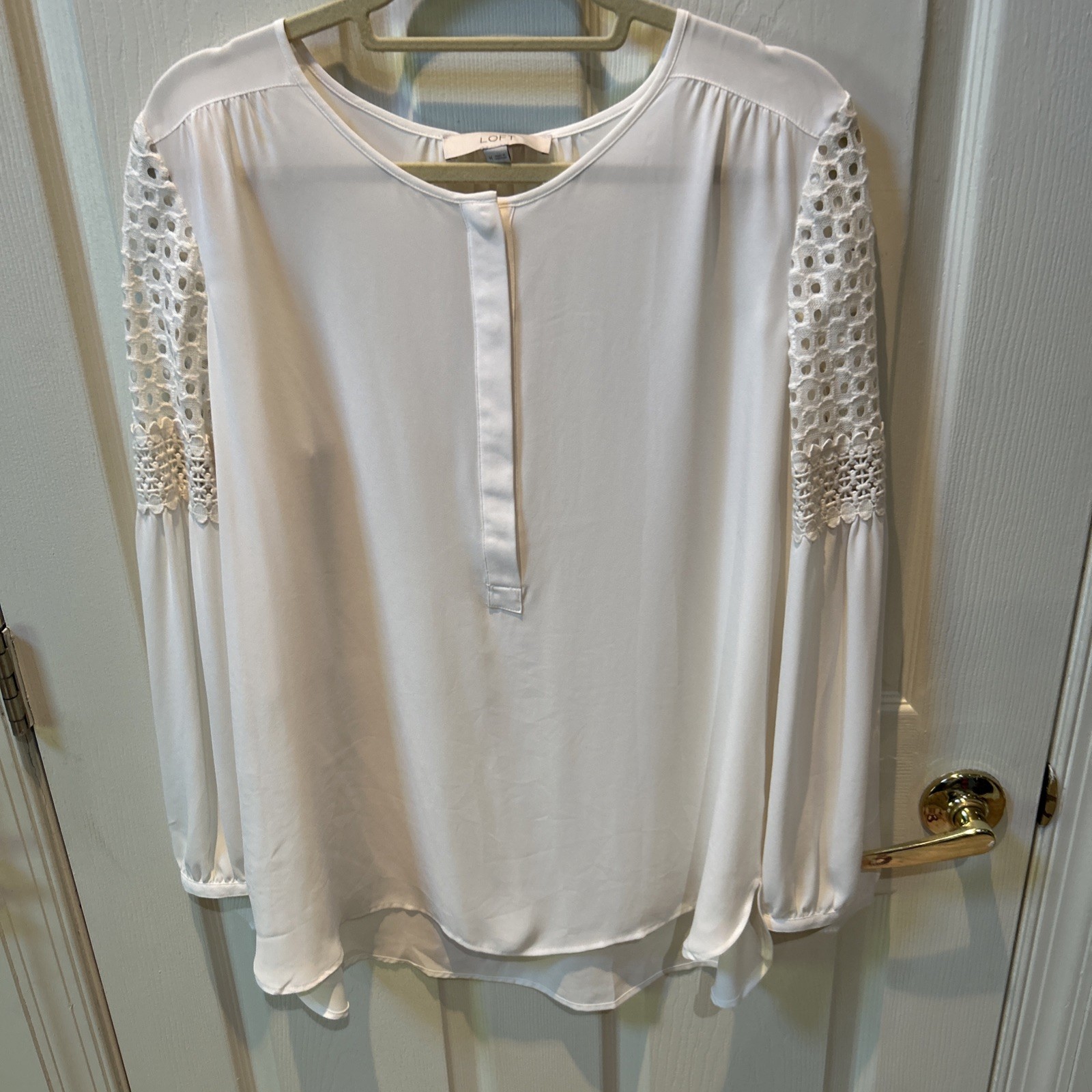 LOFT Women's White Lace Button Front Long Sleeve Blouse Size M