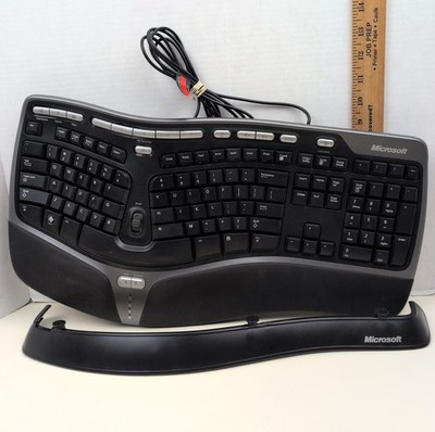Microsoft Natural Ergonomic Keyboard 4000 v1.0 KU-0462 USB With Wrist Riser