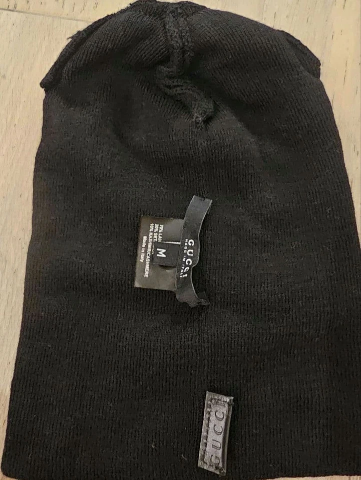 GUCCI Gorro con Ala Doblada Negro 70% Lana 20% Seda 10% Cachemira Talla: M Foto 4 de 4