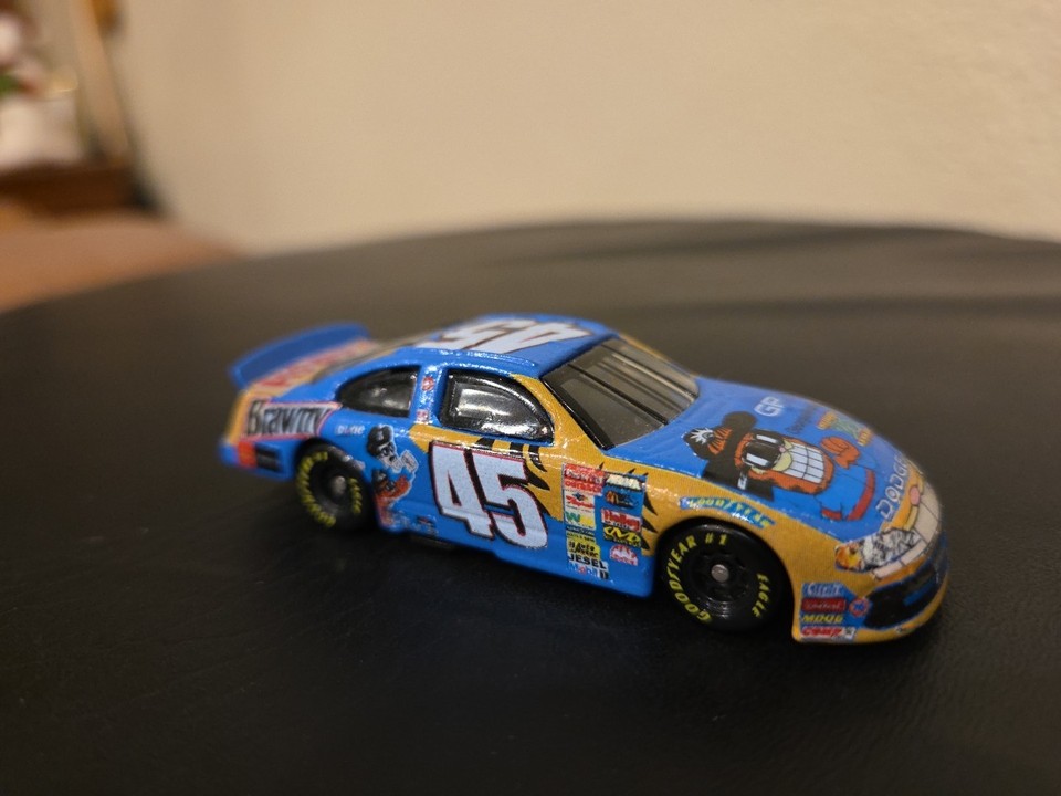 NASCAR Team Caliber 1/24 - Kyle Petty #45 Dodge Georgia-Pacific Garfield 2003 - Édition Limitée