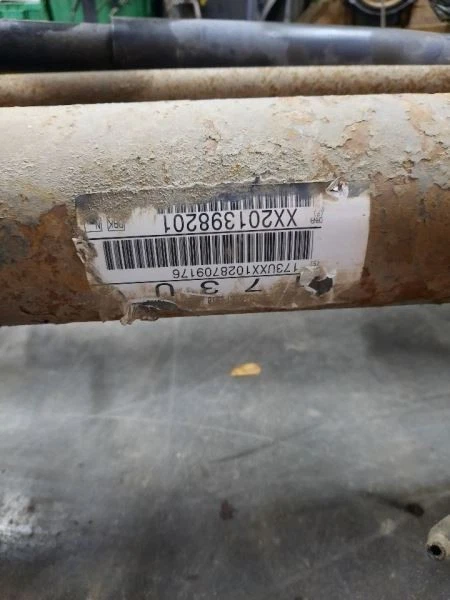 2011–2012 Ford F-350 Super Duty Front Axle Assembly 3.73 Ratio OEM - Imagem 4 de 4