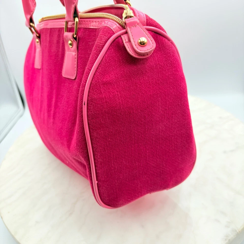 Bolso de Mano Victorias Secret Terciopelo Rosa LOVE Y2K Corazón Dije Bolso Cartera DEFECTUOSO Foto 3 de 4