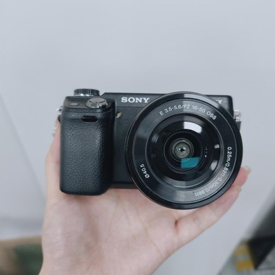 Sony Alpha NEX-6 w/16-50mm lens 16.1MP APS-C CMOS Digital Camera English BLACK