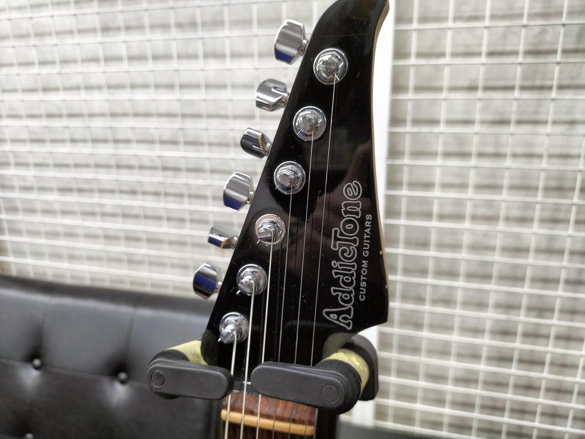 momoseボディ/addictoneネック ストラトタイプ 即納可能】Addictone