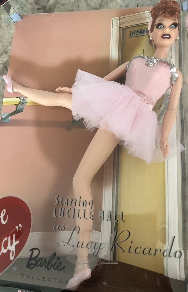 Muñeca Barbie Lucille Ball como Lucy Ricardo en el episodio 19 ballet 50 aniversario Foto 3 de 4