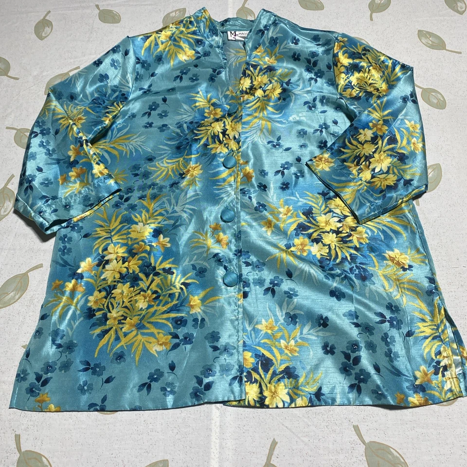 Traje Pantalón Maggie Sweet Floral Azul Talla Pequeña Grande  Foto 2 de 4