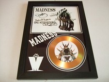 MADNESS   SIGNED  DISC  FRAMED 637