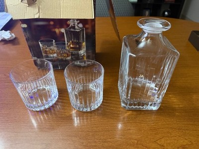 RCR Timeless Whiskey Bouteille & Glasses Set Of 2 - MISSING STOPPER & BOX DAMAGE