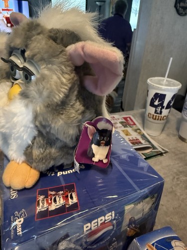2 Vintage Tiger 1998 Furby grau/weiß einer | Original Etikett 70-800 getestet & funktioniert! - Bild 4 von 9