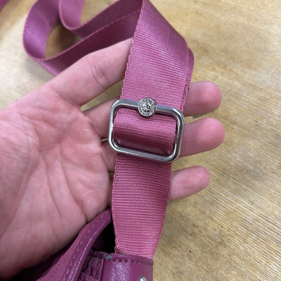 Kipling Louna Bandolera Bolso de Hombro Cartera Sangría - Precio de venta sugerido por el fabricante $139 - Usado Foto 2 de 4