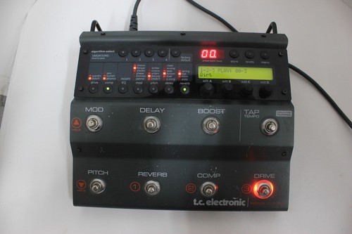 Processeur à pédale multi effets TC Electronics Nova System