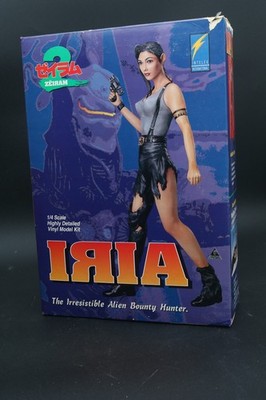 IRIA- Alien Bounty Hunter  1/4 Scale HD Vinyl Model Kit Zeiram GD