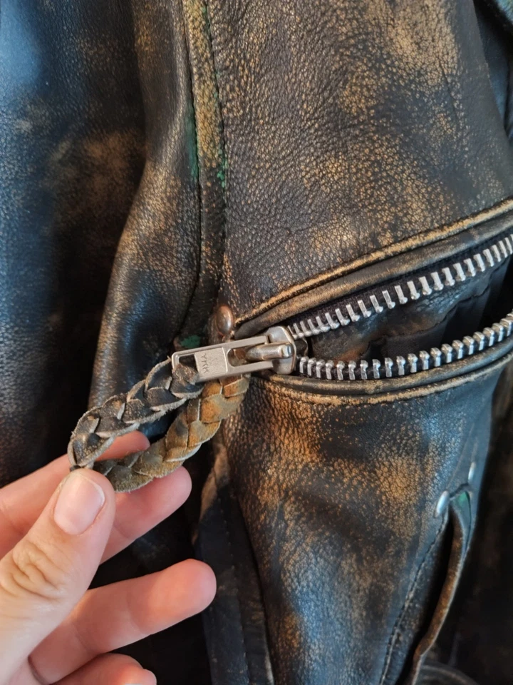 Chaqueta de cuero genuino punk personalizada UCF M. Corp talla 40 Foto 3 de 4