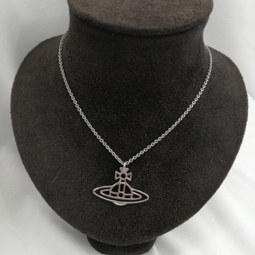 【関税&送料込】Vivienne Westwood Orb Costume. Vivienne Westwood Necklace Skull Stone Orb Silver 40cm IN