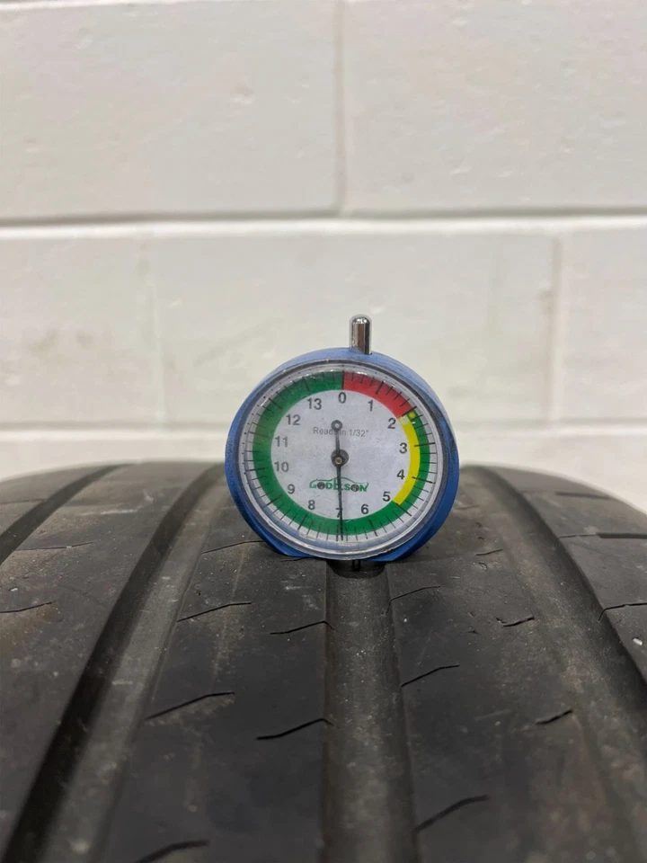 1x P255/40R20 Bridgestone Potenza Sport  7/32 Used Tire - Image 2 of 3