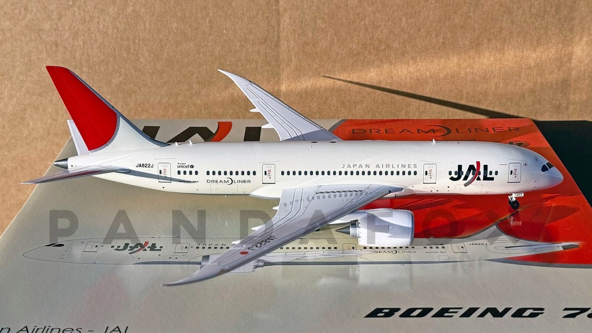 Japan Airlines Boeing 787-8 JA822J JC Wings JC2JAL886 XX2886 Scale