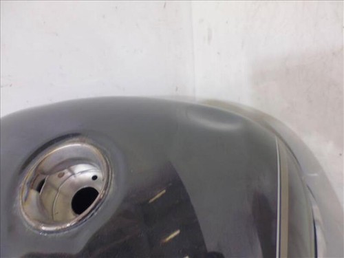 serbatoio carburante per SUZUKI MARAUDER 250 . 2004 27767 - Foto 5 di 7