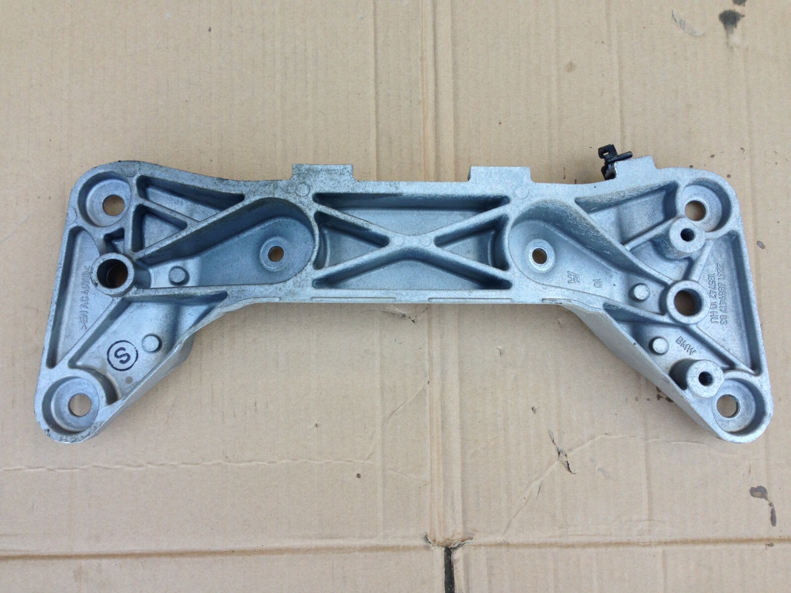 BMW X5 (F15) 2015 GEARBOX MOUNTING BRACKET 6859417 DIESEL eBay