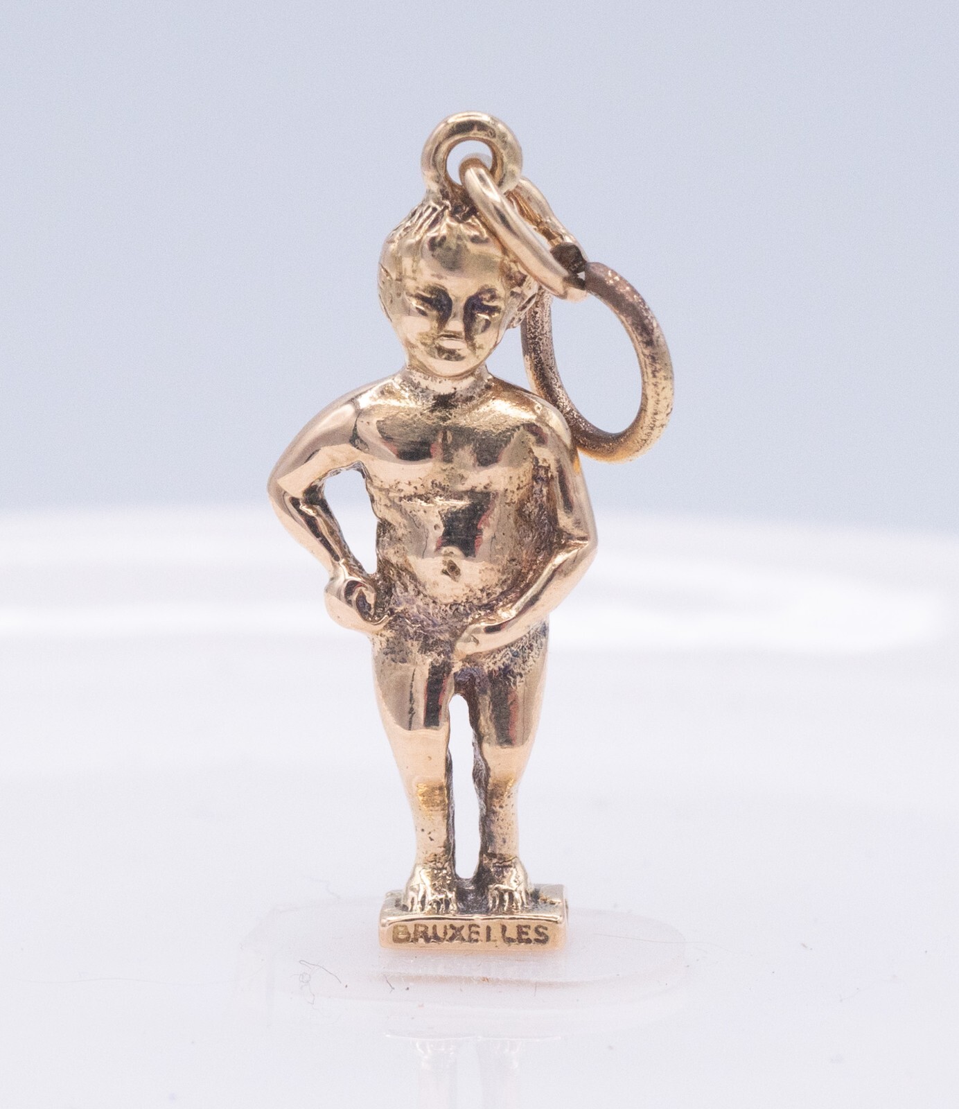 Vintage 18K (750) Yellow Gold Bruxelles Pee Boy Statue Charm Pendant 3.2 Grams Vintage 18K (750) Yellow Gold Bruxelles Pee Boy Statue Charm Pendant 3.2 Grams