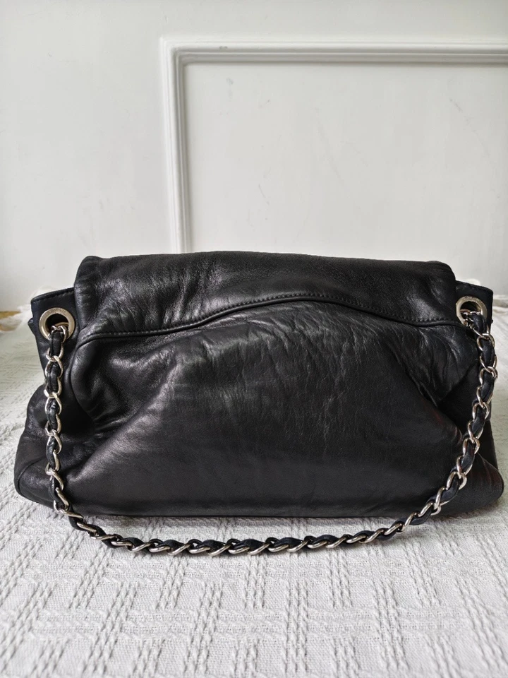 Bolso Bandolera Chanel Serie 12 Negro Camelia Bolso de Hombro Usado Foto 2 de 4