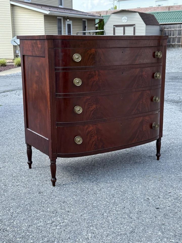 Antique Mahogany federal classical bow front chest drawers dresser reeded 1815 - Image 4 of 4