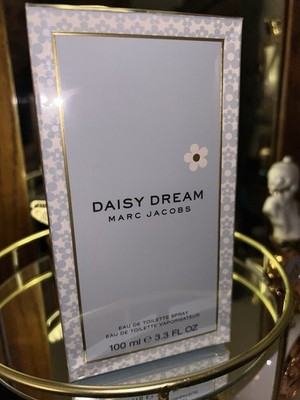 Marc Jacobs Daisy Dream Eau de Toilette Spray 3.3 fl oz Regular Size