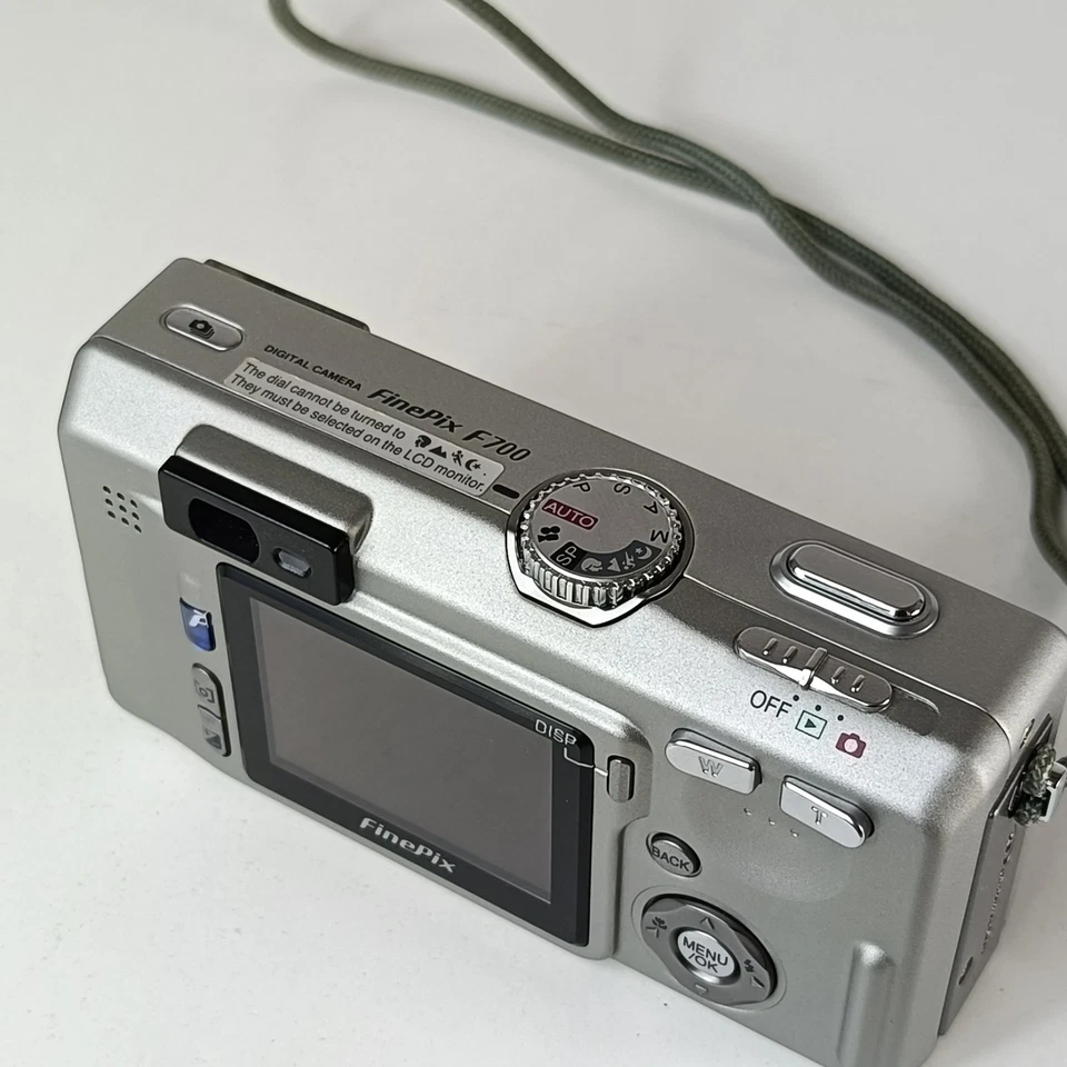 Fujifilm FinePix F700 6.3MP Super Ccd Digital Camera Inc Charger & Xd Card E2, photo 4 of 5