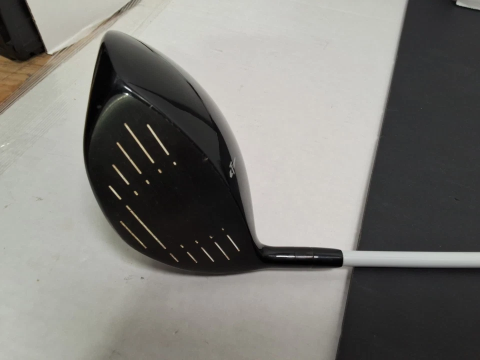 Driver Tour Edge Hot Launch E522 12° diestro - eje Fubuki HL 50A - con cubierta Foto 2 de 4