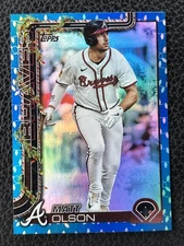 Matt Olson- 2025 Topps Holiday #H15 Atlanta Braves Blue Lights SP