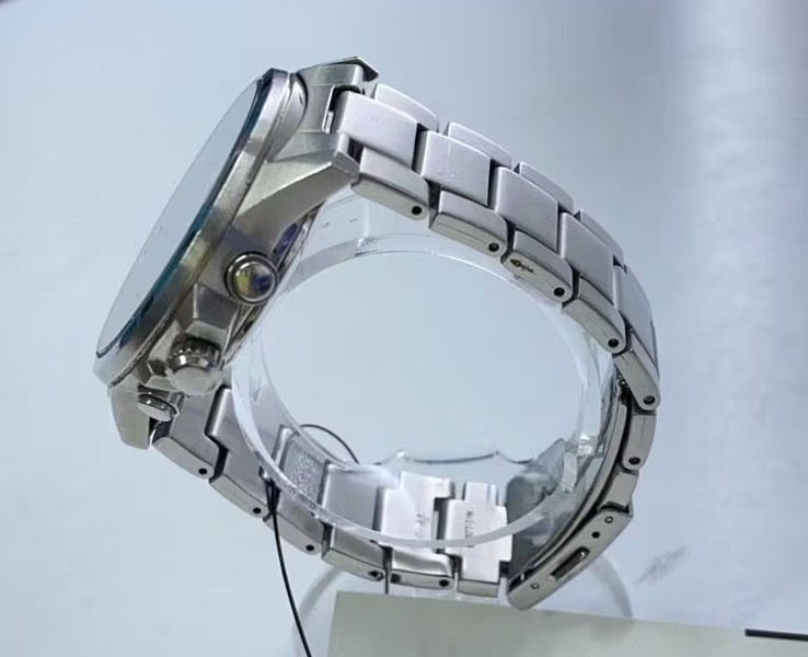 SEIKO V172-0AA0 Chronograph Solar men Quartz Black Dial Watch