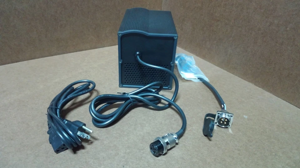 48 Volt 7,5 Ampere Batterieladegerät / Tender (neu im Karton) mit vollem Kabelbaum - Bild 3 von 4