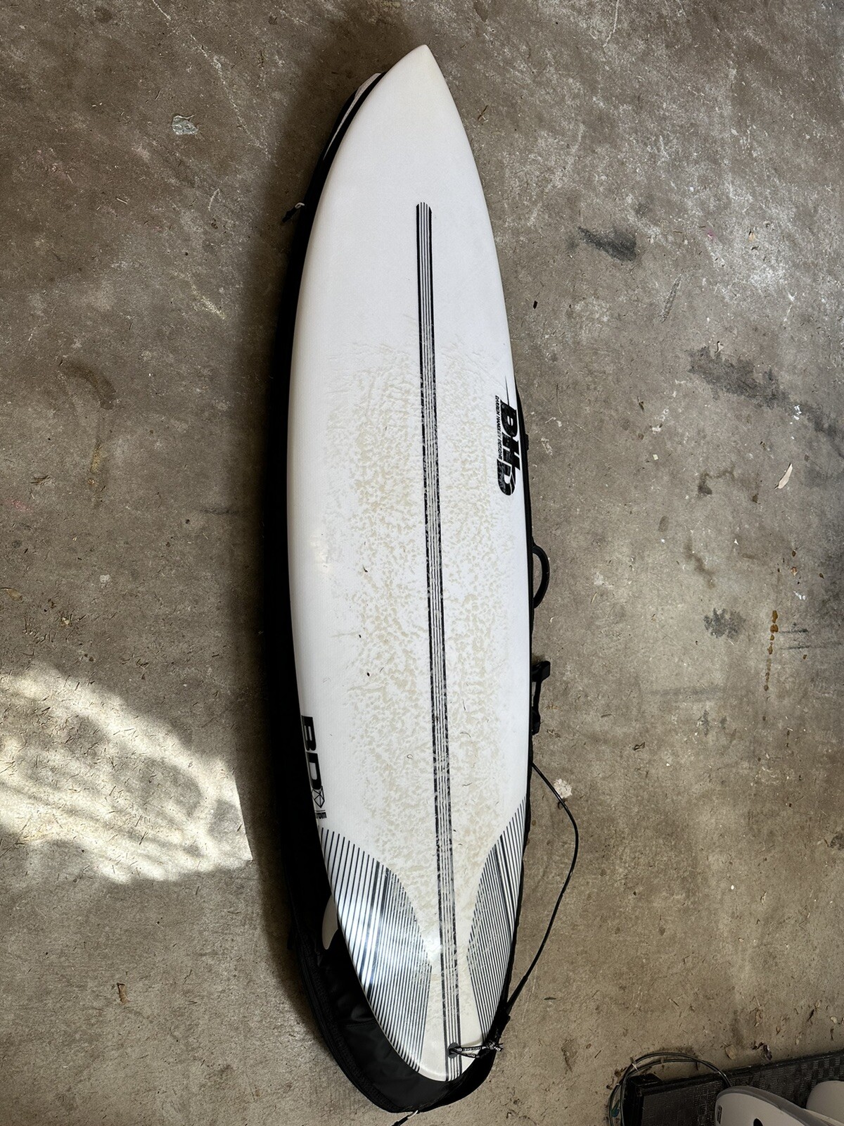 DHD BLACK DIAMOND EPS SURFBOARD (as new) 6’6” 44L + FCS BOARDBAG + FCS