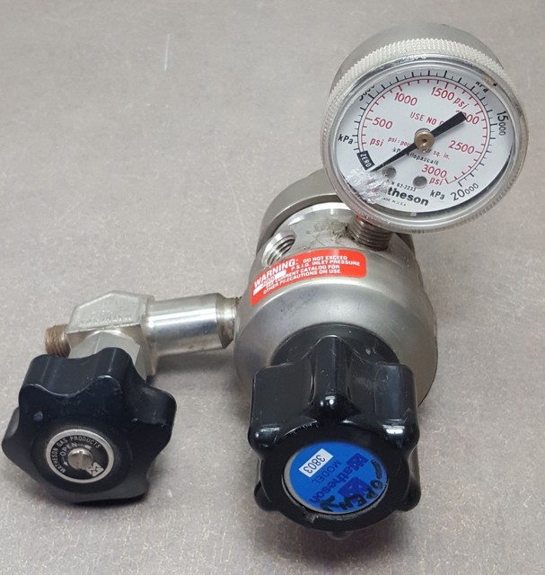 Matheson Model 3803 Gas Delivery Pressure Regulator with 3000 PSI Inlet