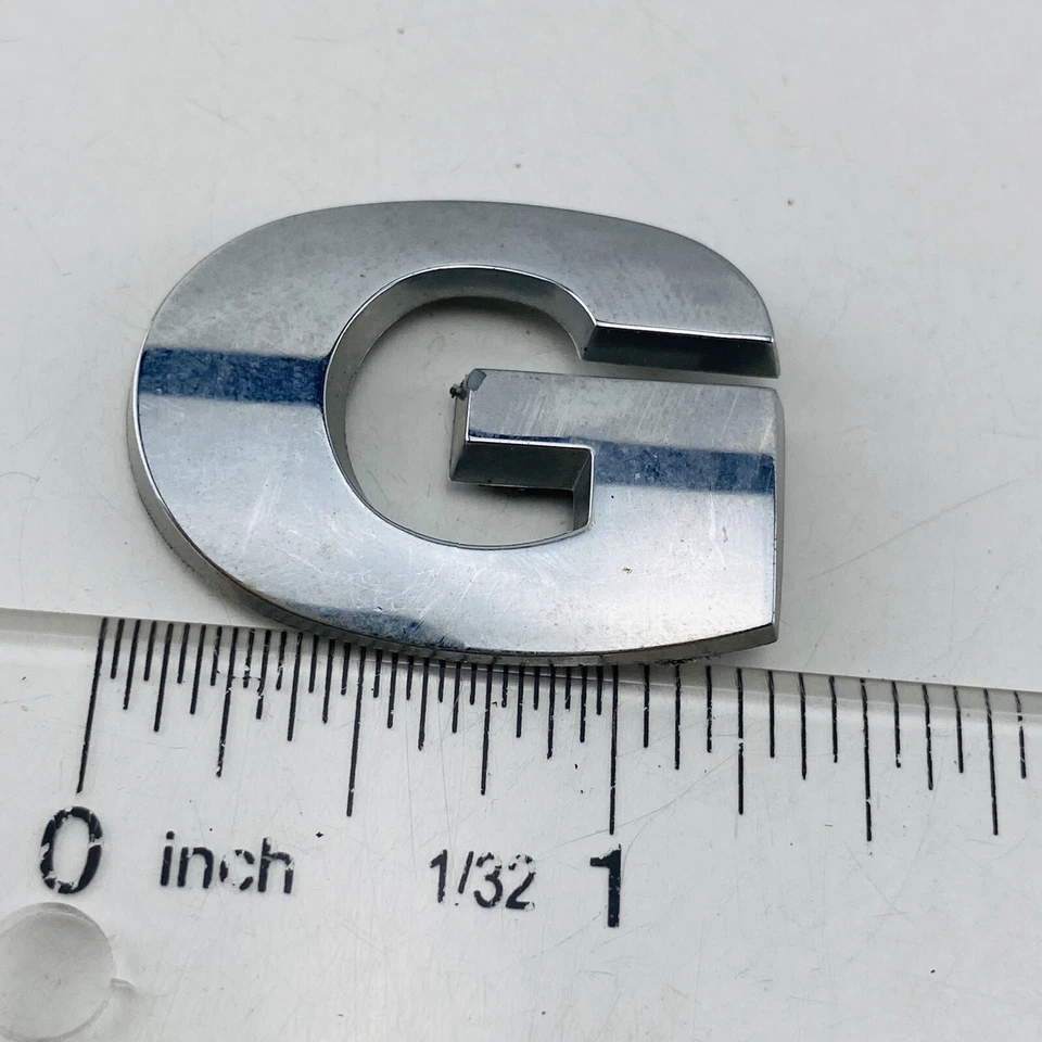 2004-2010 Volkswagen Touareg Emblem Logo Letter Symbol Badge Rear Chrome E49G - Image 2 of 4