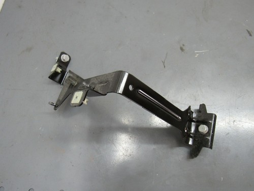 BMW X5 BATTERY HOLD DOWN ROLLOVER BRACKET F15 2014-2018 OEM - Picture 2 of 8