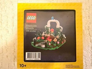 New LEGO Entrance Gate 6544434