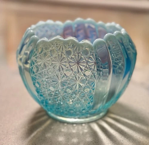 Fenton Daisy & Button blue opalescent glass rose bowl or vase