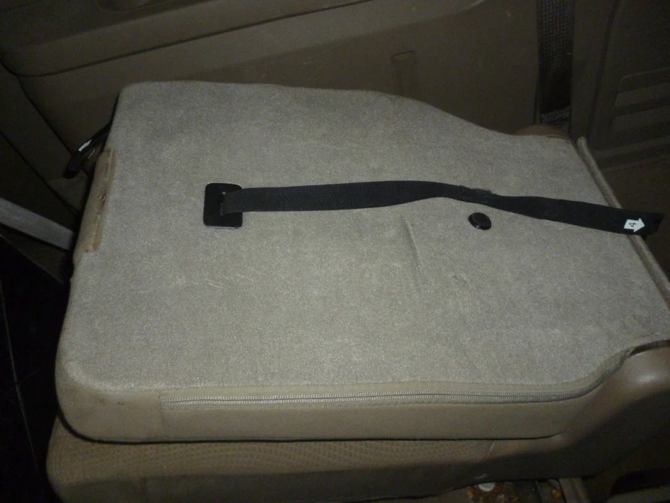 Asiento lateral pasajero tercera fila tela tostada Dodge Grand Caravan 2016 tela tostada Foto 3 de 3